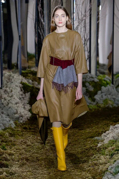 Look 39